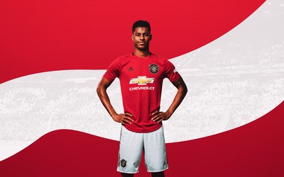 安博体育独家-三笘薰登上FIFA封面